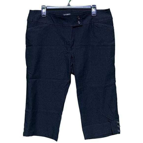 Soho Apparel Ltd. Women's Capri Pants Stretch Pockets Flat Front Black Size 14 - Picture 1 of 5